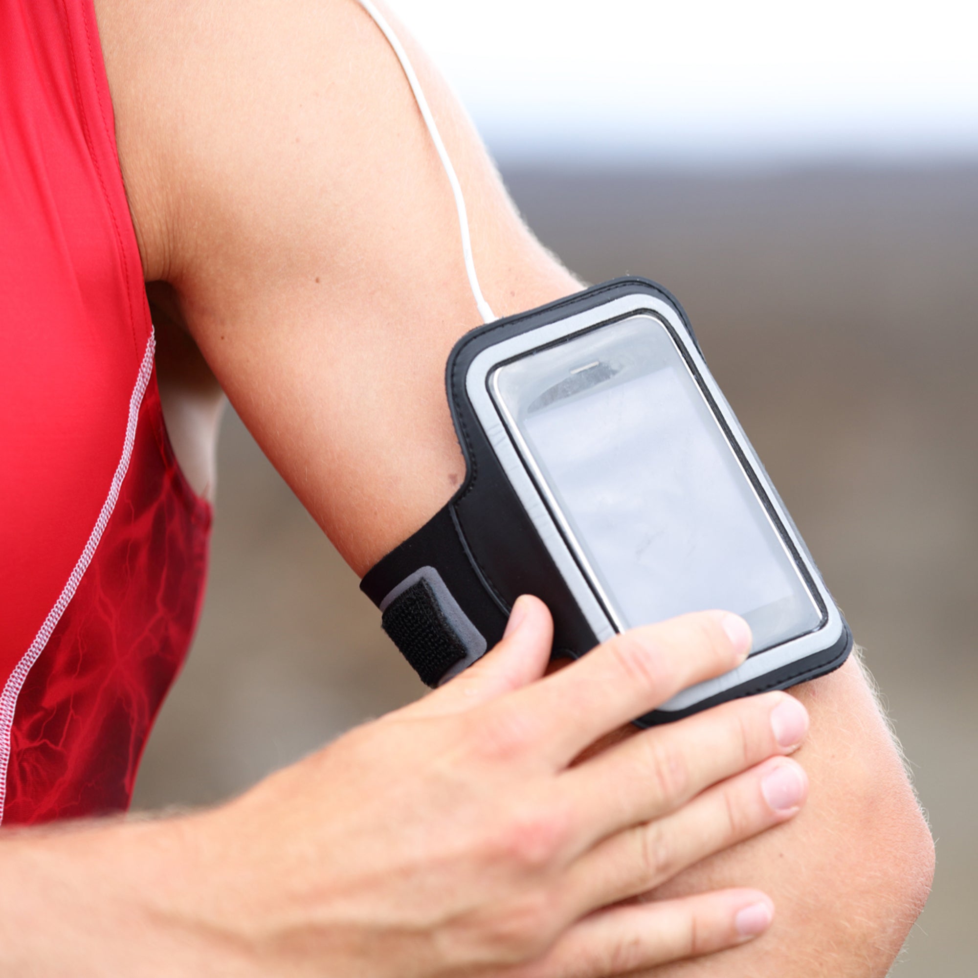 Waterproof Sports Armband Phone Holder – Elastic Fit, Reflective Strip, Touchscreen Access, Fits Phones Up to 7″ – Ideal for Running & Gym