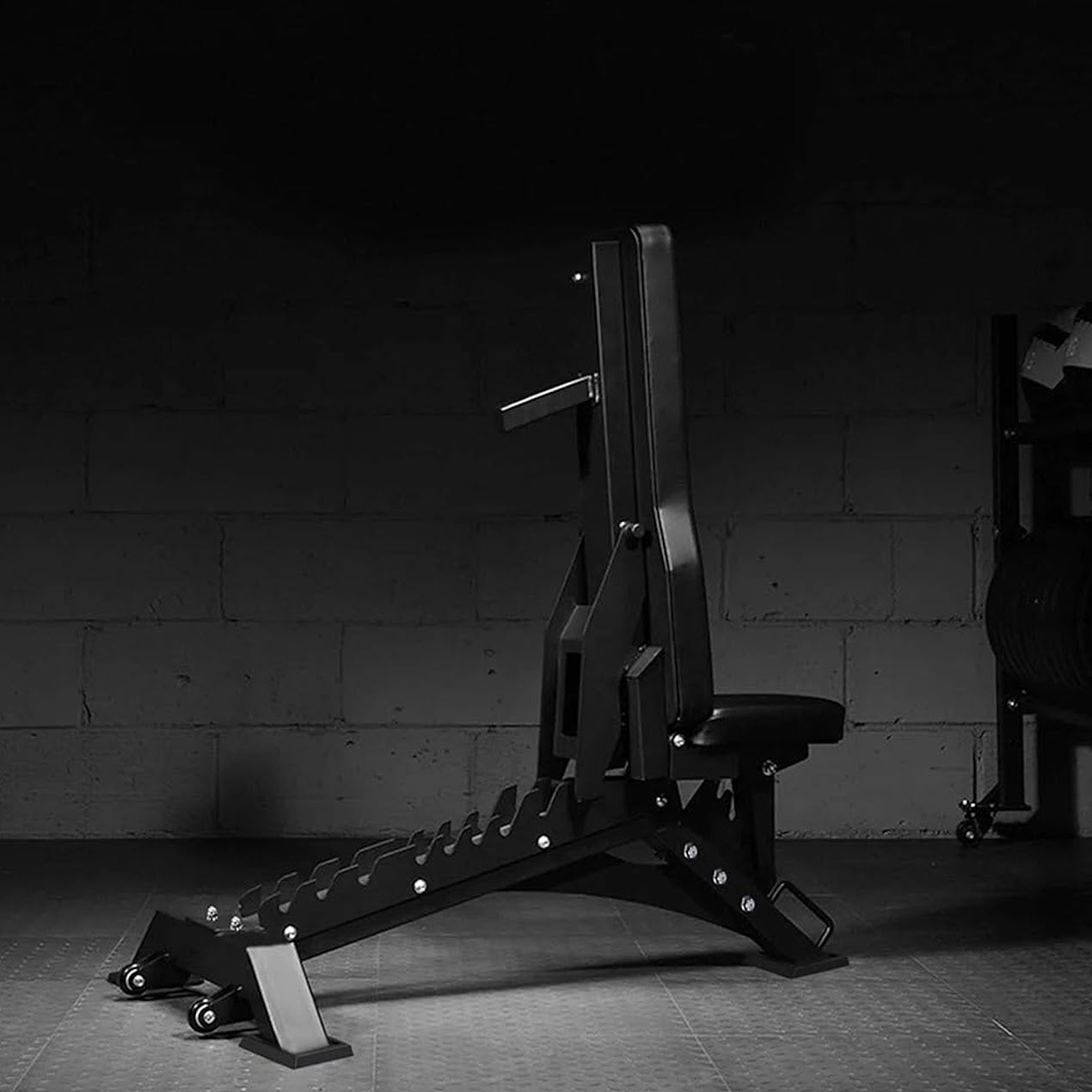 Adjustable Commercial‑Grade Weight Bench – heavy‑duty steel, high‑density foam, multi‑angle incline/decline for strength training, compact yet sleek for home gyms
