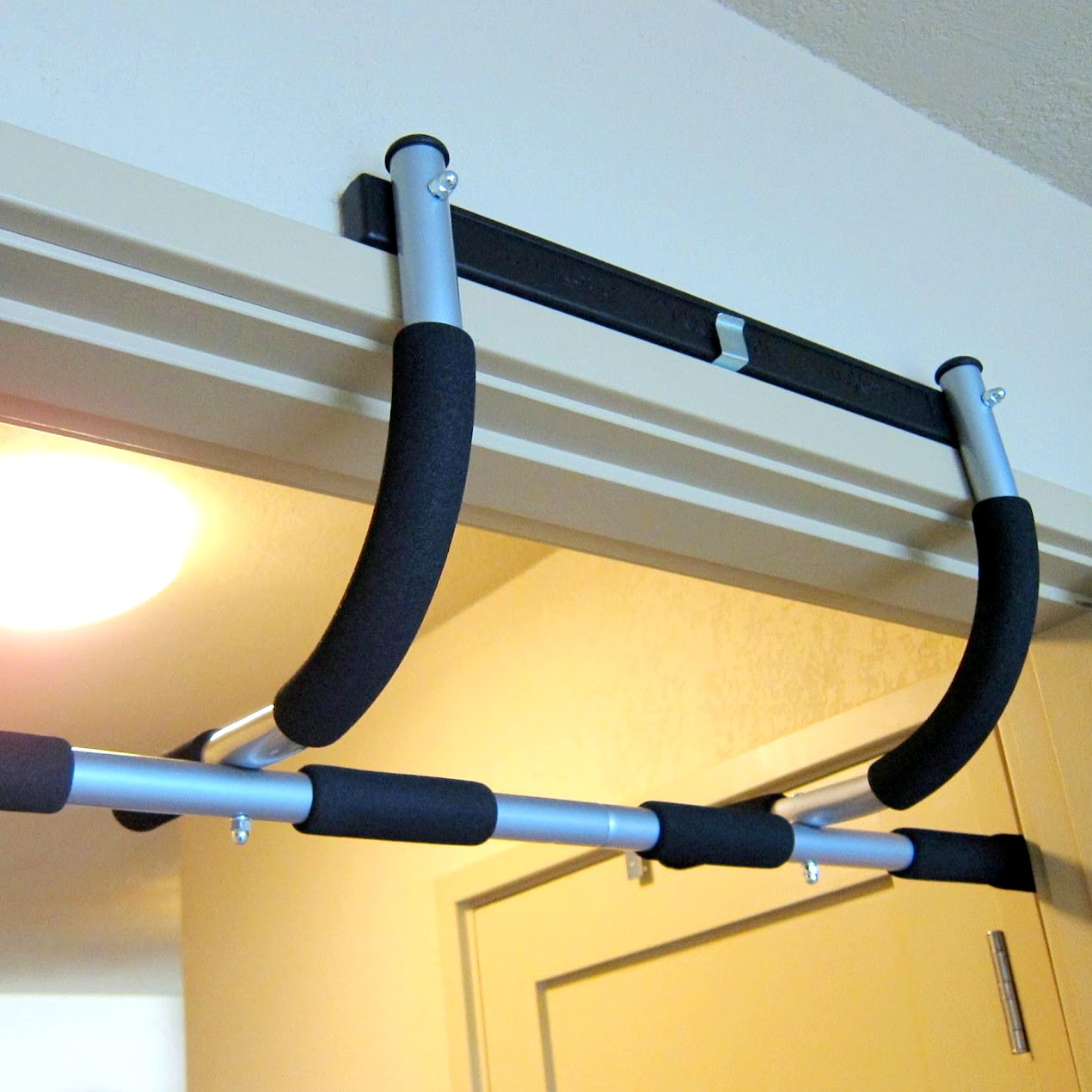 No Drill Doorway Pull Up Bar | Heavy Duty Foldable Chin Up Trainer with Padded Multi-Grip Handles | Fits 61–81 cm Door Frames | Black & Grey